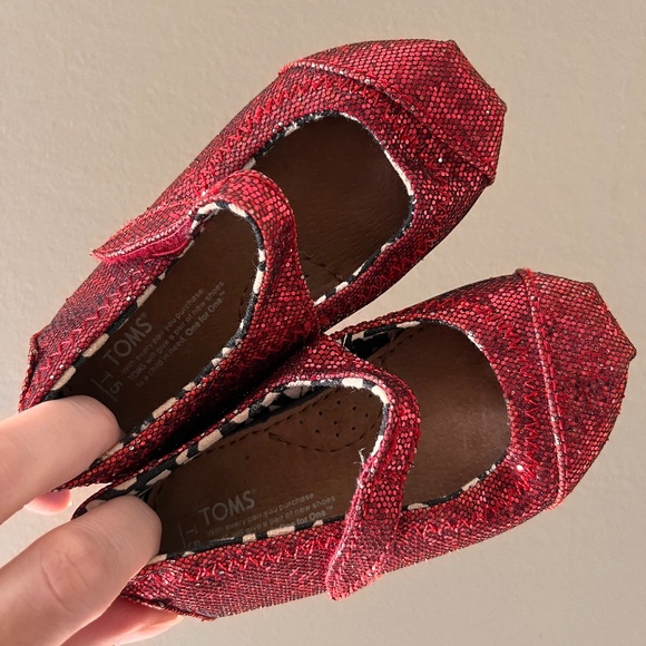 T5 Glitter Toms - Picture 1 of 4